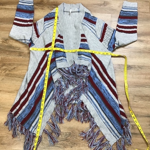 1175 Cardigan Sweater Size M Boho Fringe Soft Knit Gray Blue Burgundy - Picture 10 of 10